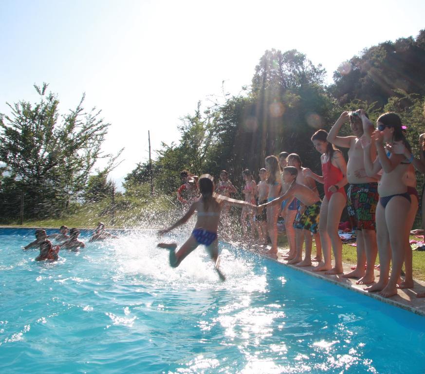 Casa De Colonies La Cadamont Hostel ซานต์โจอัน เลสโฟนต์ส ภายนอก รูปภาพ