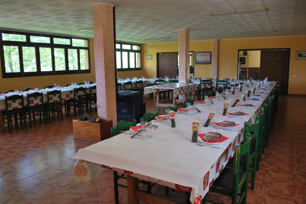 Casa De Colonies La Cadamont Hostel ซานต์โจอัน เลสโฟนต์ส ภายนอก รูปภาพ